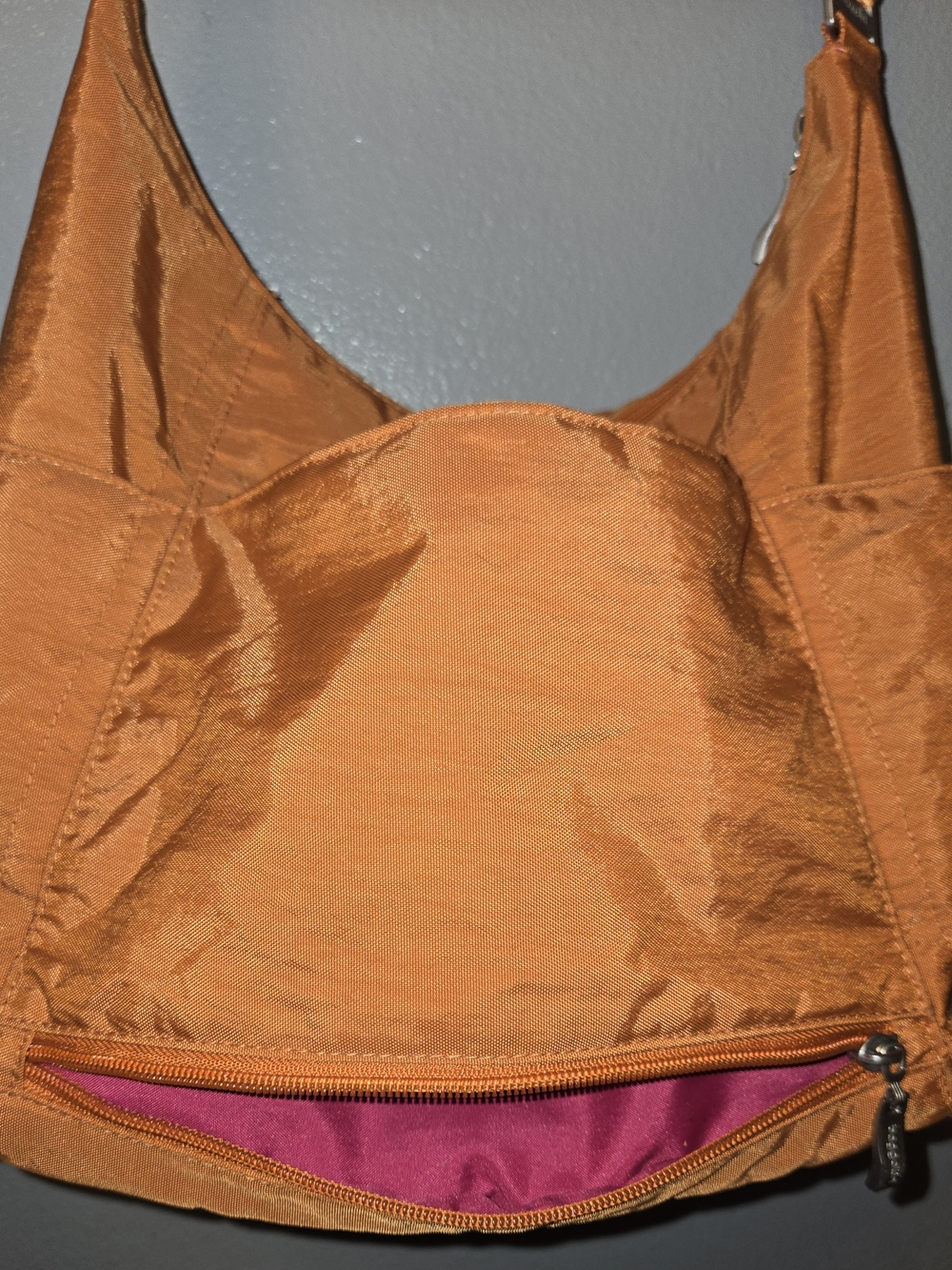 Baggallini Bright Orange Crossbody Shoulder Bag - Picture 10 of 13